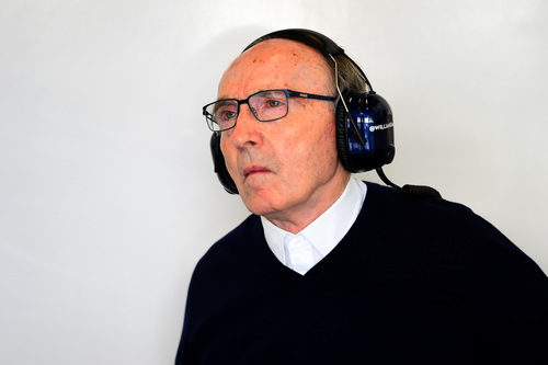 Frank Williams, atento a lo que ocurre con sus pilotos