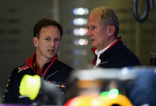 Christian Horner comentando el trabajo con Helmut Marko