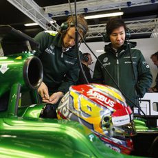 Kamui Kobayashi apoyando a Robin Frijns