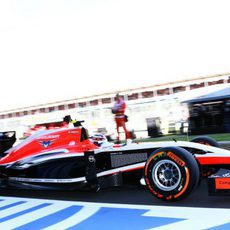 Max Chilton saliendo del garaje en Silverstone