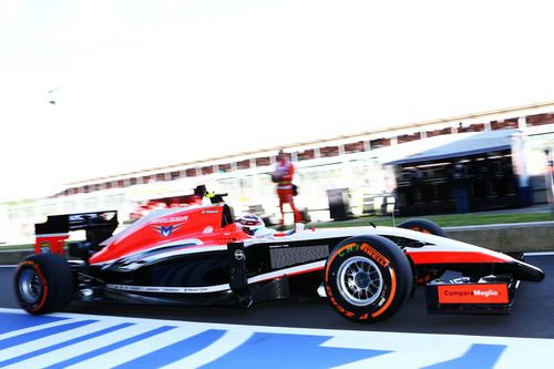 Max Chilton saliendo del garaje en Silverstone