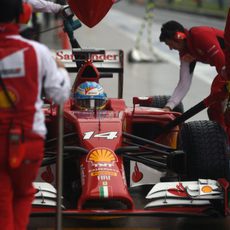 Fernando Alonso rodó pocas vueltas en los Libres 3