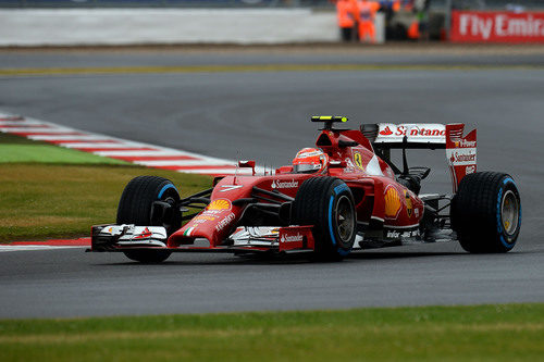 Kimi Raikkonen con neumáticos de lluvia