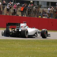 Felipe Massa abandona en Silverstone