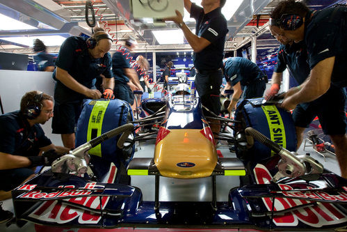 Buemi en boxes