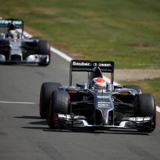 Adrian Sutil termina la carrera con el compuesto duro