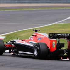 Jules Bianchi llevando a cabo la evaluación de los neumáticos