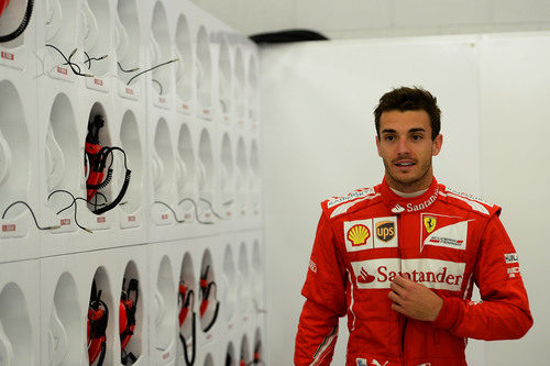 Jules Bianchi con Ferrari en el segundo día de test