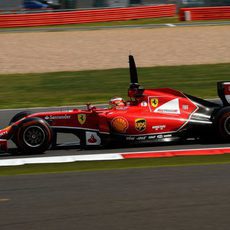 Jules Bianchi completando 89 vueltas con el Ferrari