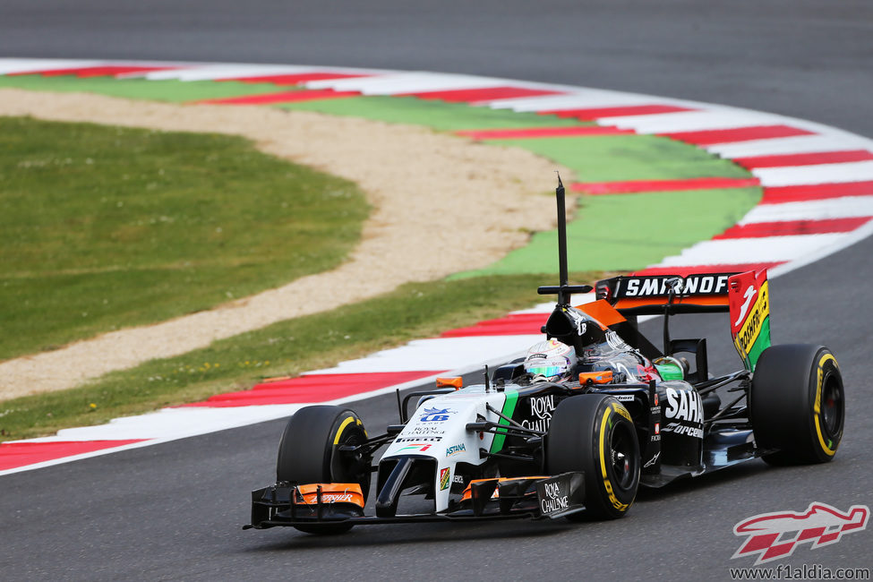 Dani Juncadella rondando en el último día de test