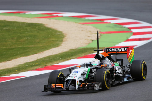 Dani Juncadella rondando en el último día de test