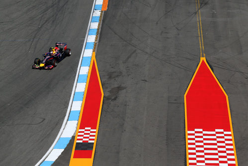 Daniel Ricciardo completa los Libres 1