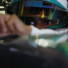 Lewis Hamilton se lleva el mejor tiempo del día