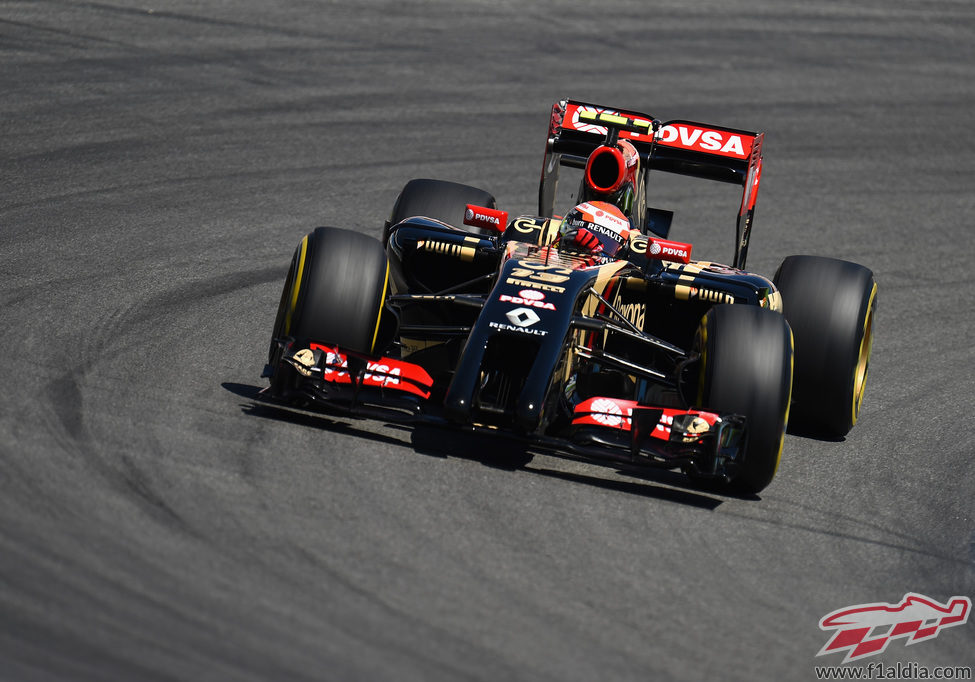 Pastor Maldonado y su Lotus prueban Hockenheim