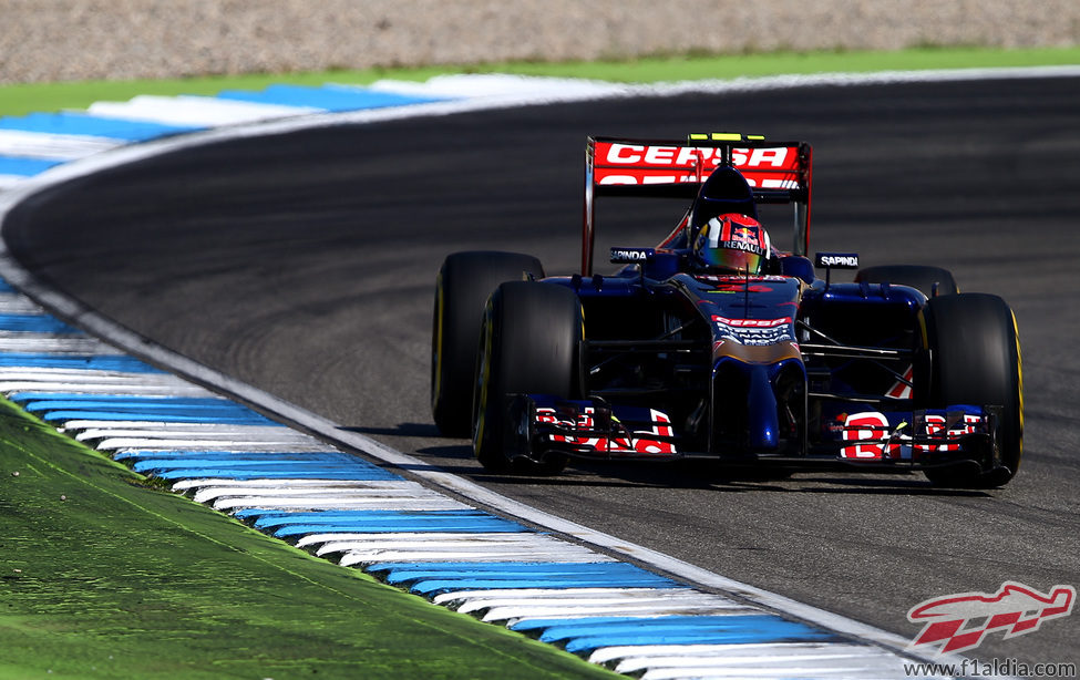 Daniil Kvyat vuela en Hockenheim