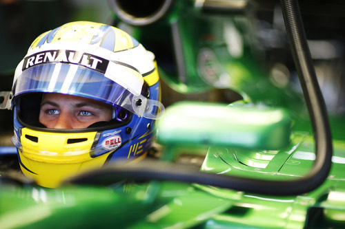 Marcus Ericsson atento a la tabla de tiempos