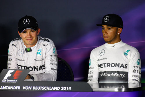 Lewis Hamilton y Nico Rosberg, en la rueda de prensa