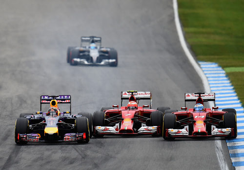 Vettel y Alonso adelantan a Räikkönen en Alemania