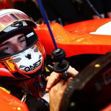 Jules Bianchi esperando para salir a la pista