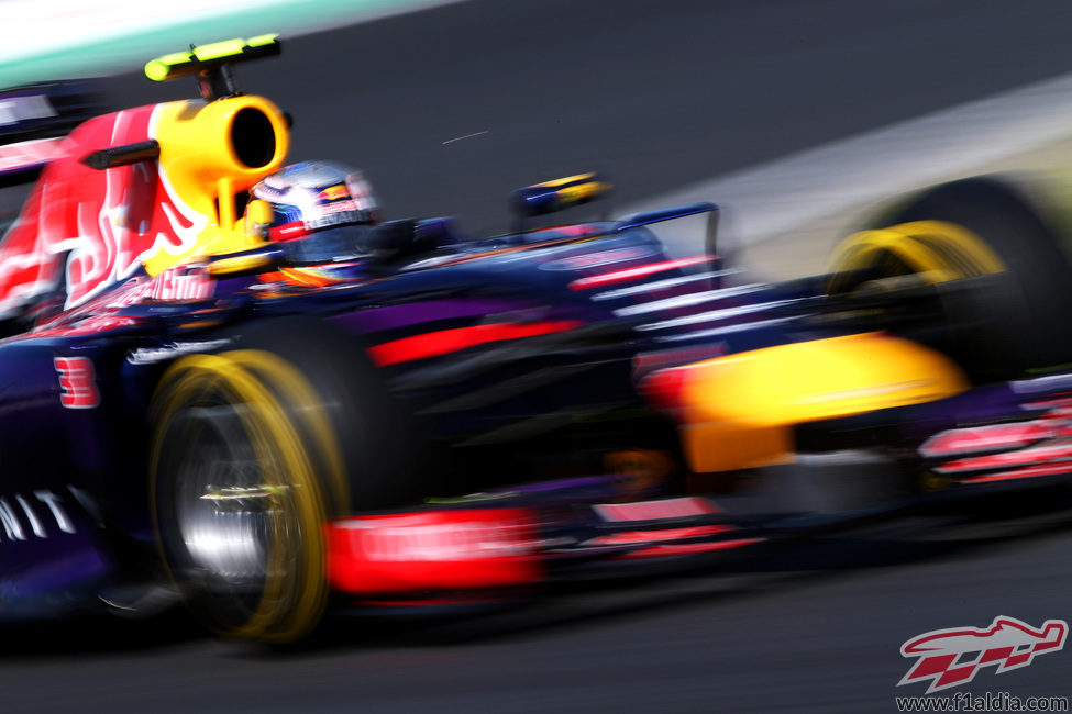 Daniel Ricciardo vuela en el Hungaroring