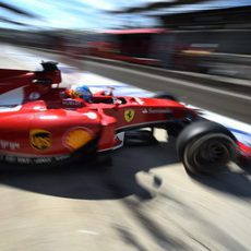 Kimi Räikkönen sale de boxes en Hungría