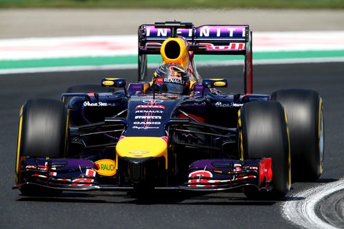 Sebastian Vettel prueba el Hungaroring con el RB10