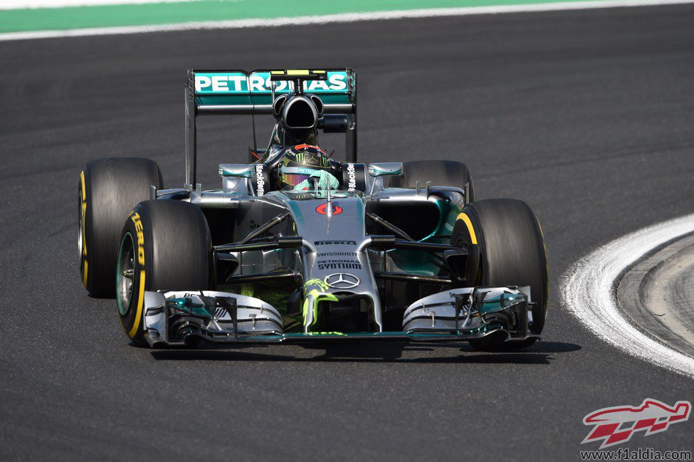 Nico Rosberg fue segundo en ambas sesiones
