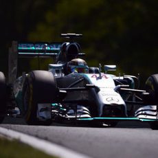 Lewis Hamilton no da tregua en los entrenamientos