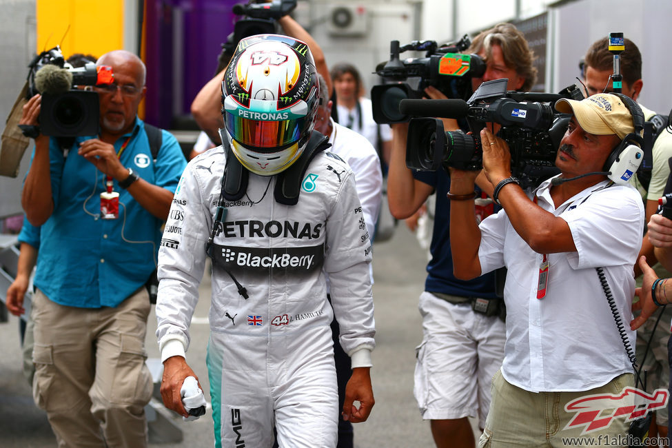 Decepción de Lewis Hamilton en la Q1