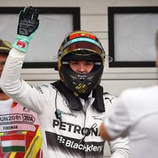 Alegría de Nico Rosberg tras conseguir la pole en Hungría