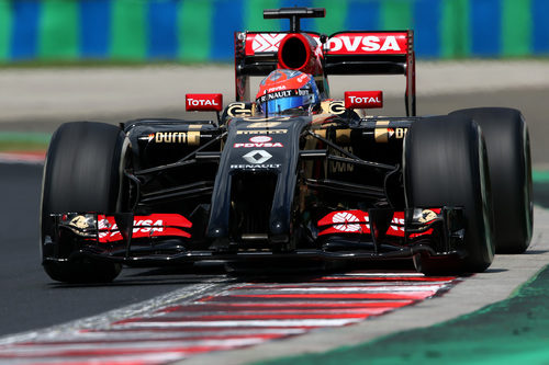 Romain Grosjean luchando por entrar en la Q3