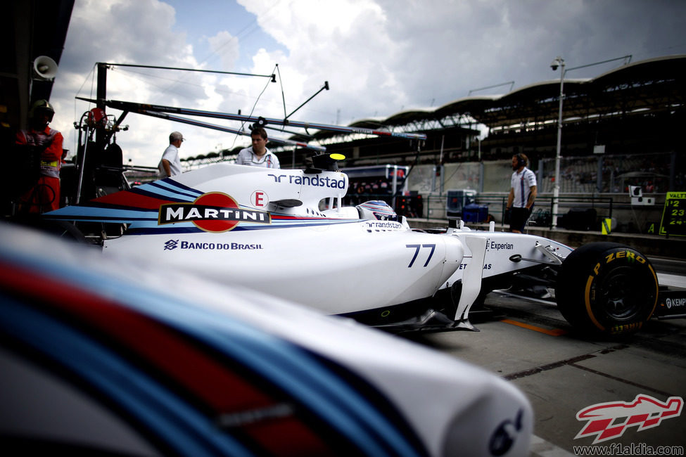 Valtteri Bottas sale con los blandos