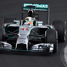 Lewis Hamilton solo dio la vuelta de instalación en la Q1