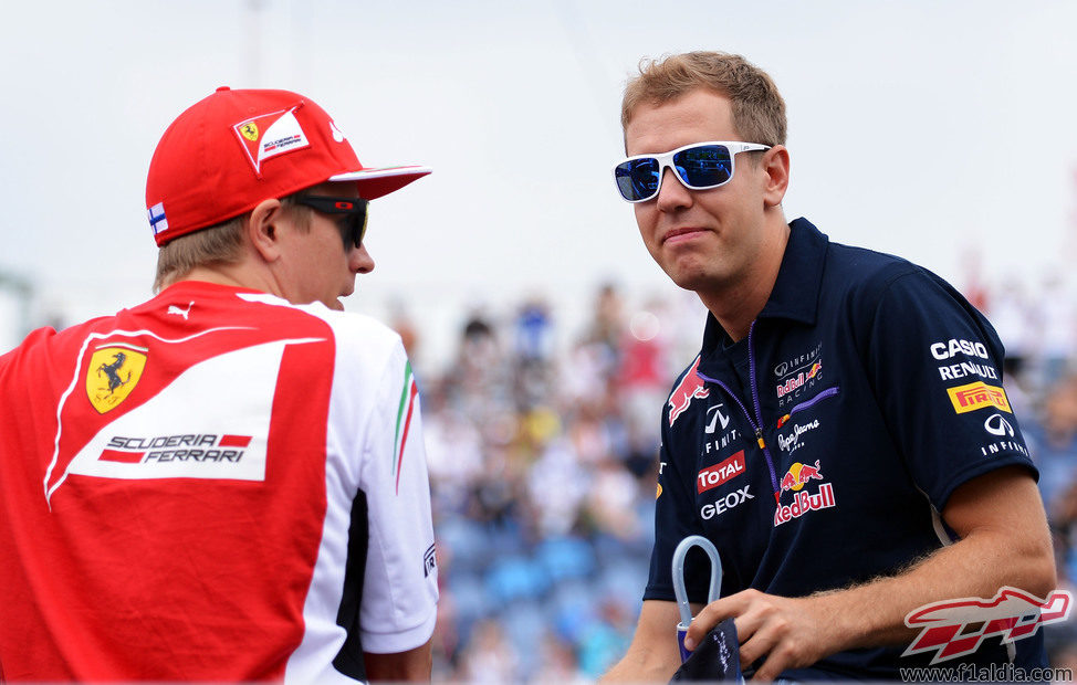 Sebastian Vettel y Kimi Räikkönen, juntos en Hungría