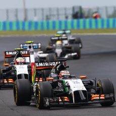 Hulkenberg y Perez lideraban el grupo de media tabla