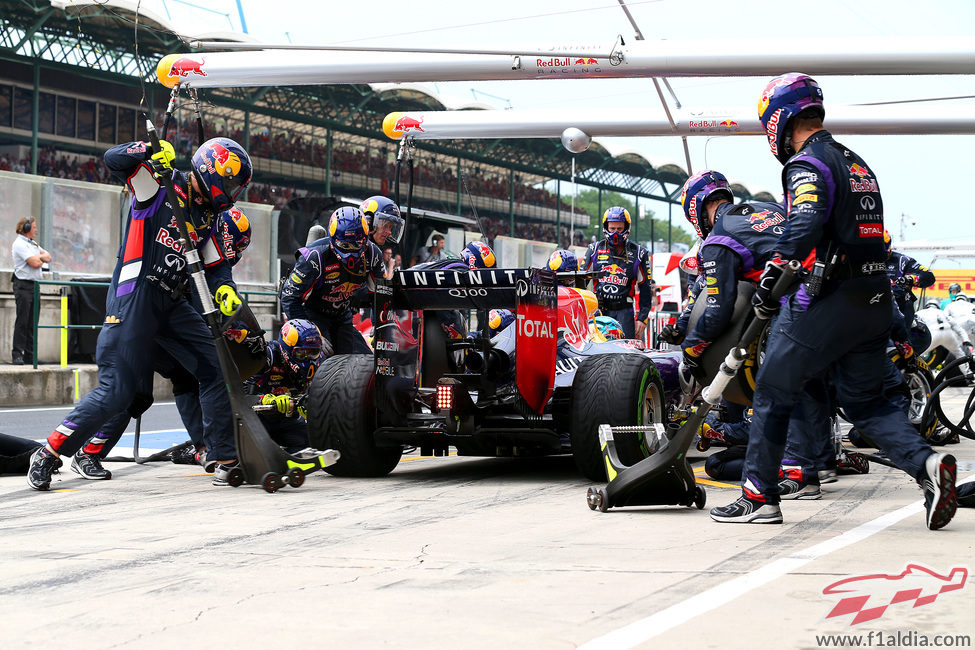 Parada en boxes de Sebastian Vettel