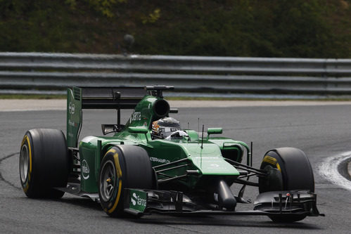 Kamui Kobayashi rueda con los neumáticos blandos