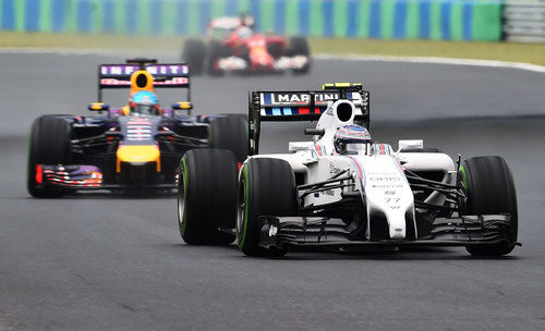 Valtteri Bottas se vio afectado por el tráfico en boxes