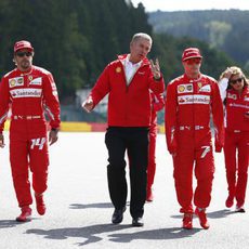 Fernando Alonso y Kimi Räikkönen en un evento de Shell