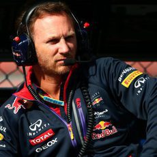 Christian Horner, atento en Red Bull