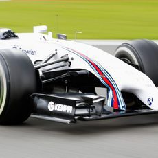 Valtteri Bottas prueba el neumático medio en Spa