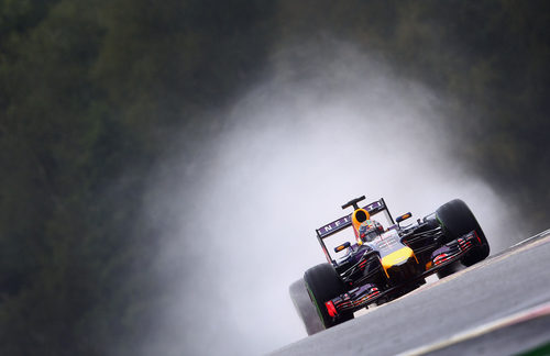Sebastian Vettel vuela en Spa-Francorchamps