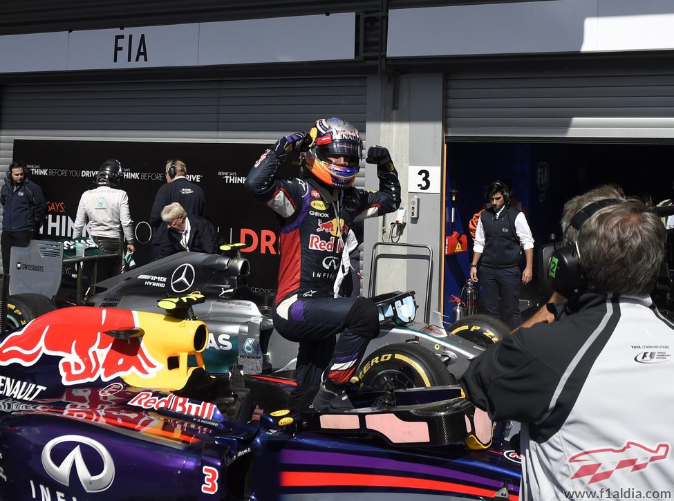 Tercera victoria del año para Daniel Ricciardo