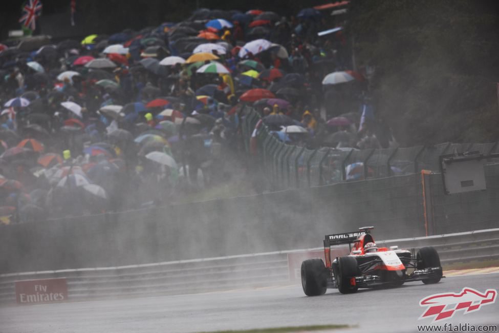 Jules Bianchi exprime el MR03 para llegar a la Q2