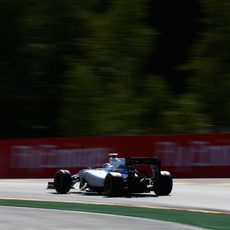 Valtteri Bottas cabalga directo hacia el podio