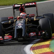 Pastor Maldonado se sube a los pianos en su vuelta