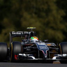 Esteban Gutierrez preparándose para tomar la curva