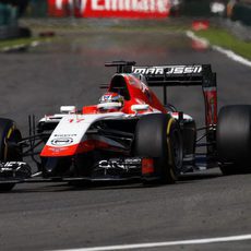 Jules Bianchi intenta recuperar terreno tras su parada