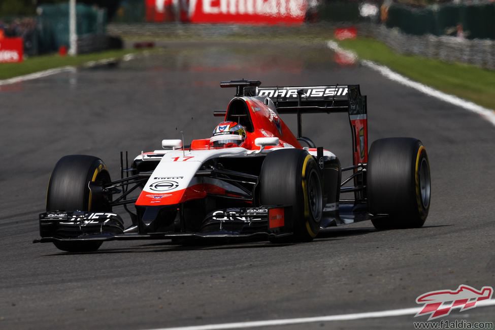 Jules Bianchi intenta recuperar terreno tras su parada