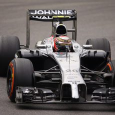 Kevin Magnussen prueba las sensaciones del MP4-29